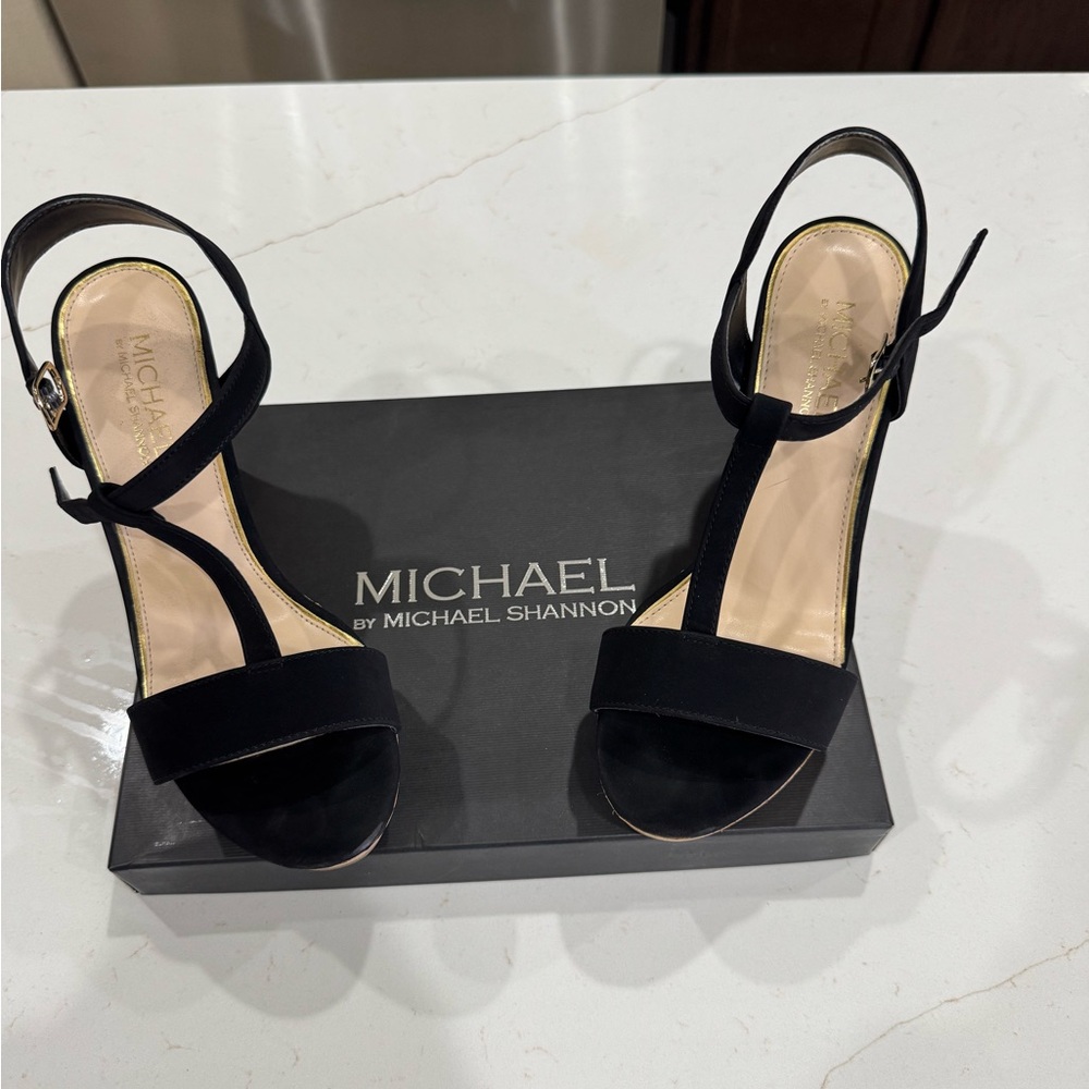Michaels Black Women's Velvet Wedges